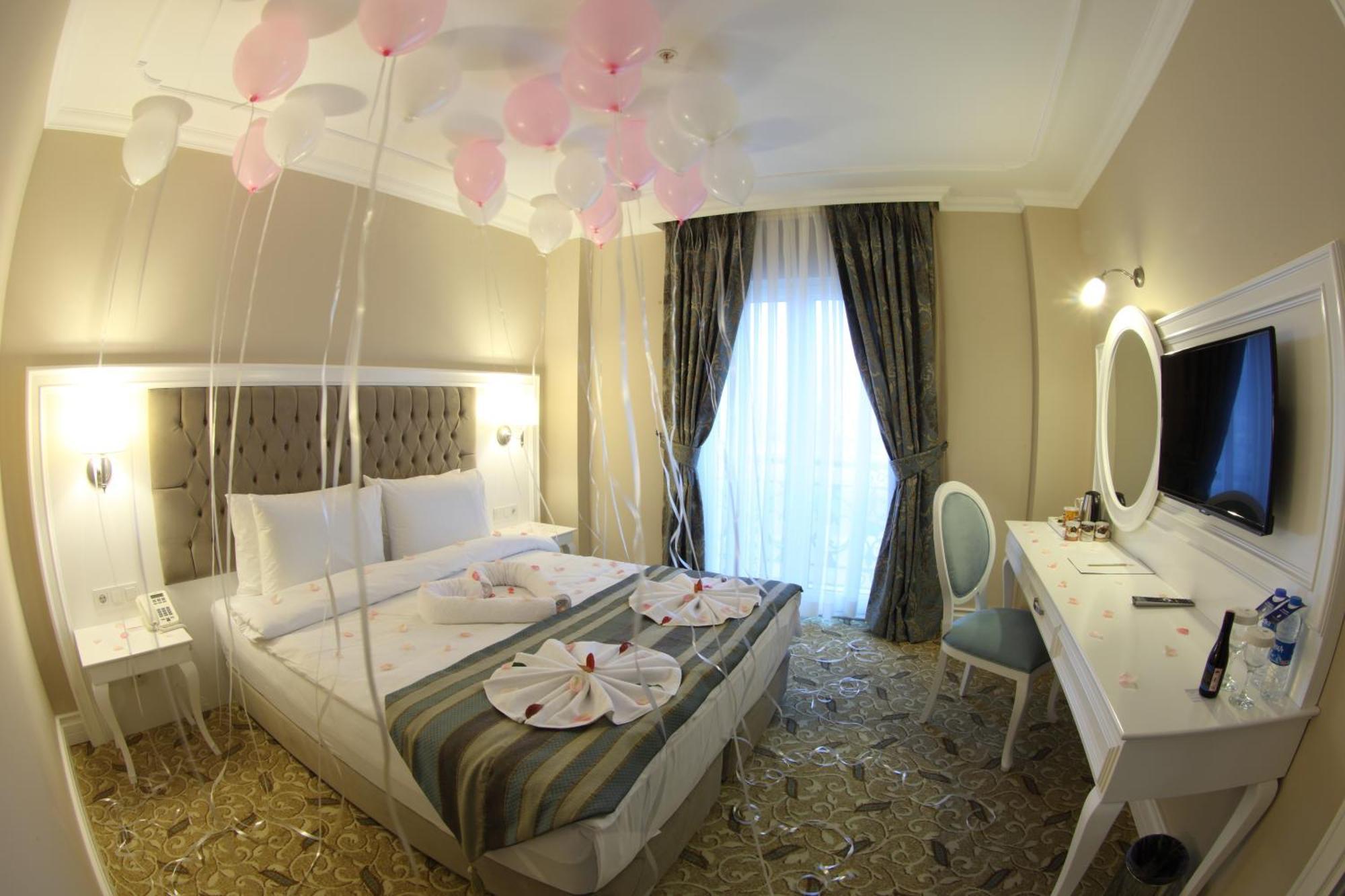 Luxor Garden Hotel Коджаели Стая снимка