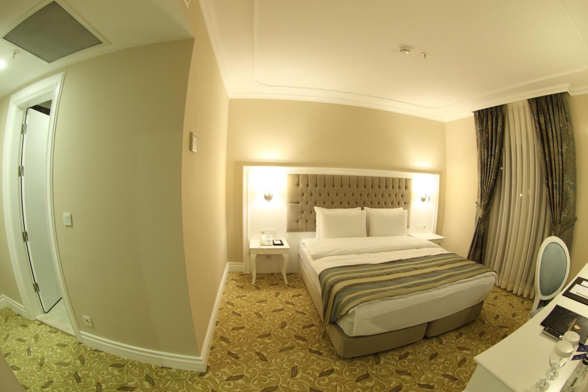 Luxor Garden Hotel Коджаели Стая снимка