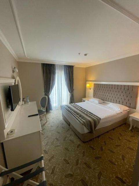 Luxor Garden Hotel Коджаели Екстериор снимка