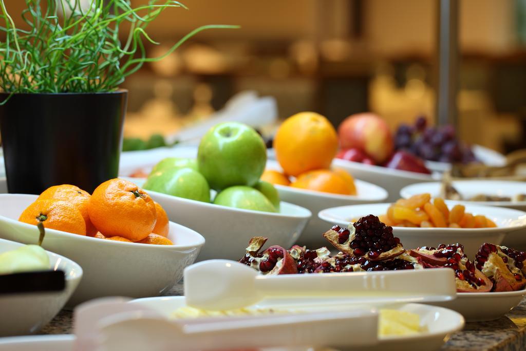 Luxor Garden Hotel Коджаели Екстериор снимка