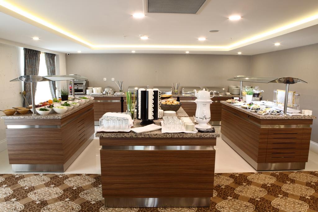 Luxor Garden Hotel Коджаели Екстериор снимка