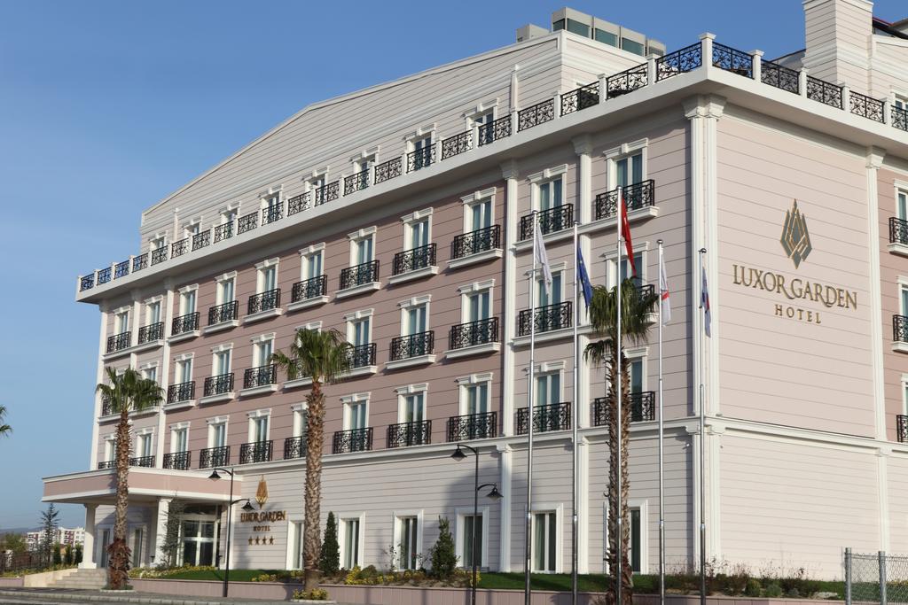 Luxor Garden Hotel Коджаели Екстериор снимка