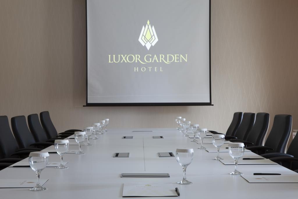 Luxor Garden Hotel Коджаели Екстериор снимка
